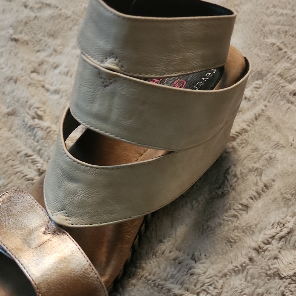 Modzori Black and Gold Women's Sandals - Picture 4 of 8